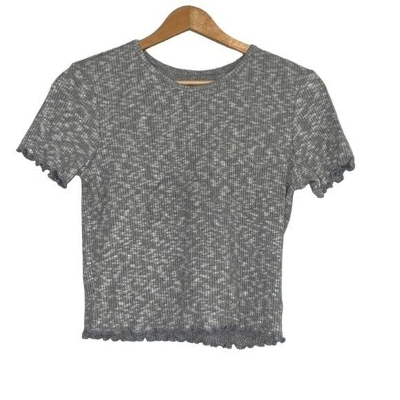 American Eagle Outfitters Tops - American Eagle Gray Cropped Tee Small Ruffle Hem Stretch Ribbed Top